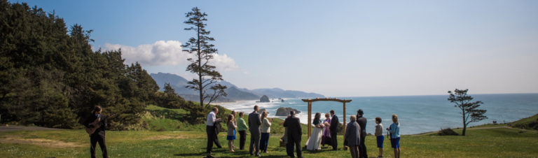 small wedding at the oregon coast